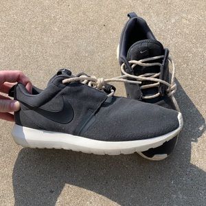 Nike Roshe's Women's 8